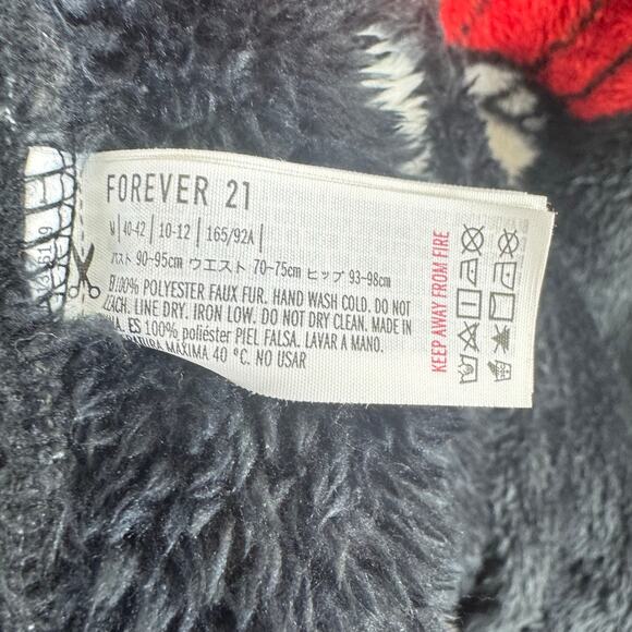 Forever 21 Disney Minnie Mouse Black Plush Fleece Pajama Top Pullover Size M - Picture 6 of 6